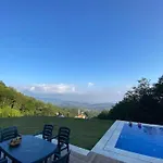 Kocaeli'nde Koerfez Manzarali Dogayla Basbasa Tatil 科喀艾里