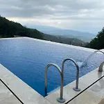 Kocaeli'nde Koerfez Manzarali Dogayla Basbasa Tatil 别墅 *