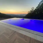 Kocaeli'nde Koerfez Manzarali Dogayla Basbasa Tatil *
