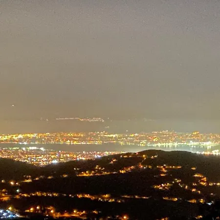 Kocaeli'nde Koerfez Manzarali Dogayla Basbasa Tatil فيلة *