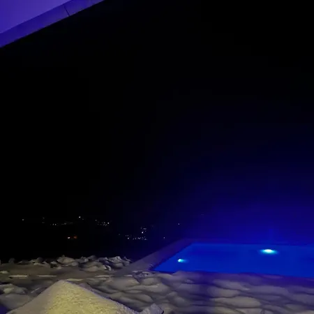 Kocaeli'nde Koerfez Manzarali Dogayla Basbasa Tatil * Коджаэли