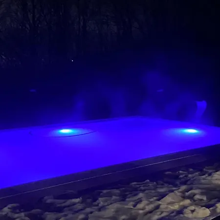 Kocaeli'nde Koerfez Manzarali Dogayla Basbasa Tatil * Коджаэли