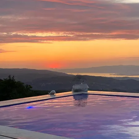 Kocaeli'nde Koerfez Manzarali Dogayla Basbasa Tatil *