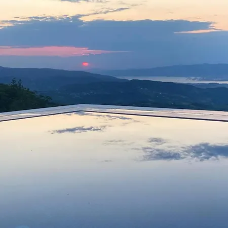 Kocaeli'nde Koerfez Manzarali Dogayla Basbasa Tatil * Коджаэли