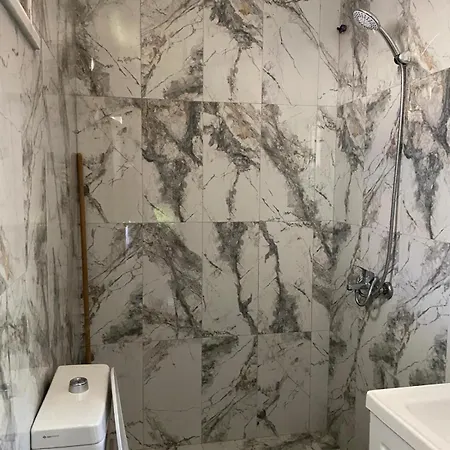 Villa Kocaeli'nde Koerfez Manzarali Dogayla Basbasa Tatil *